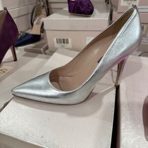 Sarah Jessica Parker silver heels